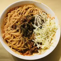 Spaghetti with Tuna and Tomato Sauce