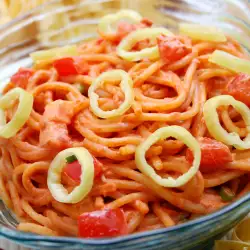 Spaghetti with Peppers and Ham