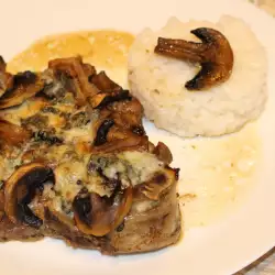Pork Chops with Mushrooms and Blue Cheese