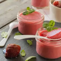Strawberry Mousse with White Chocolate