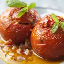 Stuffed Tomatoes with Chicken Meat