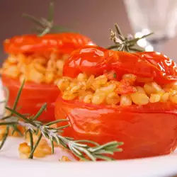 Stuffed Tomatoes with Wheat