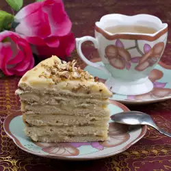 Biscuit Cake with Swiss Buttercream
