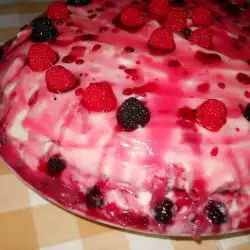 Cake with Raspberry Jam