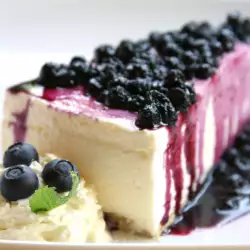 Biscuit Cheesecake with Blueberry Jam