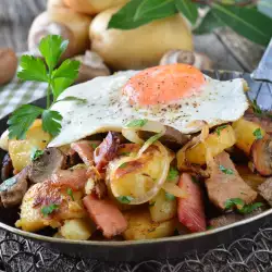 Russian-Style Fries with Mushrooms