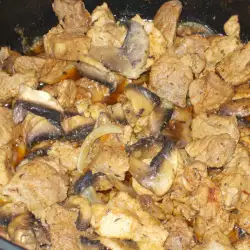 Stewed Pork with Onions and Mushrooms