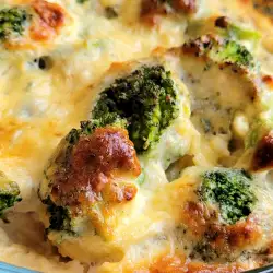 Vegetarian Broccoli and Blue Cheese Casserole