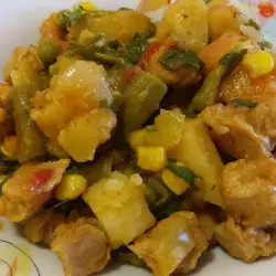 Vegetarian Soy Bites with Potatoes and Vegetables