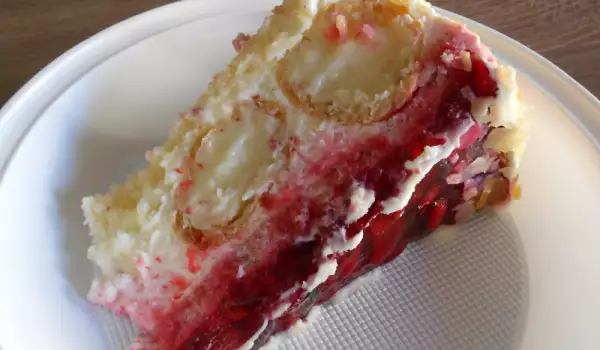 Éclair Cake with Raspberries