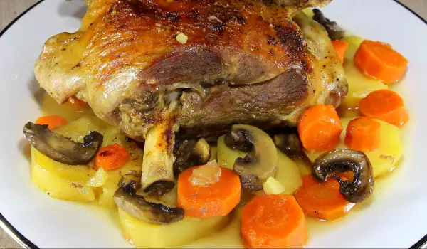 Leg of Lamb with Beer and Potatoes in the Oven