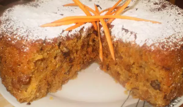Juicy Cake with Carrots and Oranges
