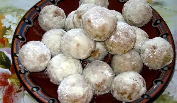 Armenian Cookies with Walnuts and Turkish Delight