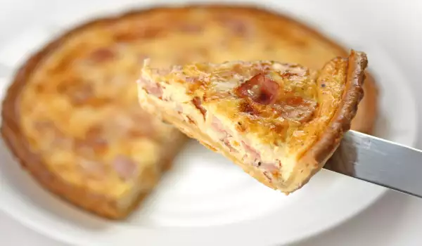 Yummy Pie with Mushrooms and Bacon
