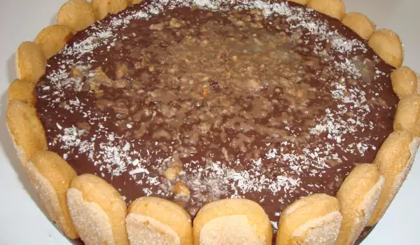 Biscotti Cake with Cream Pudding
