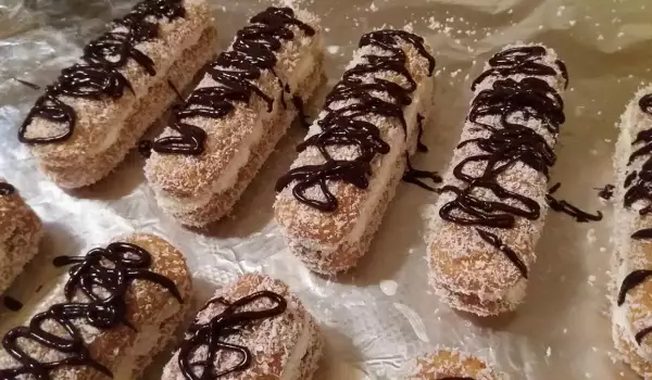 Biscotti Pastries with Chantilly Cream