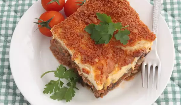 Easy Moussaka with Potatoes and Zucchini
