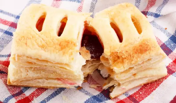 Puff Pastry with Jam
