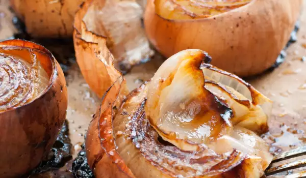 Oven-Baked Onions