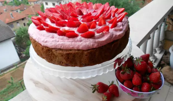 Cherry Cake with Strawberry Cream