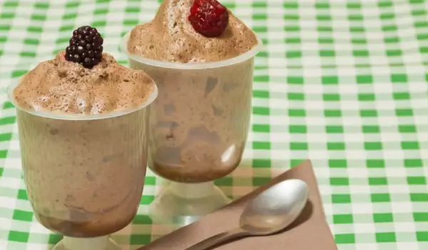 Chocolate Mousse with Milk Chocolate