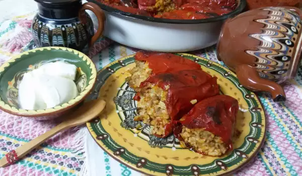 Classic Stuffed Peppers with Pearl Rice