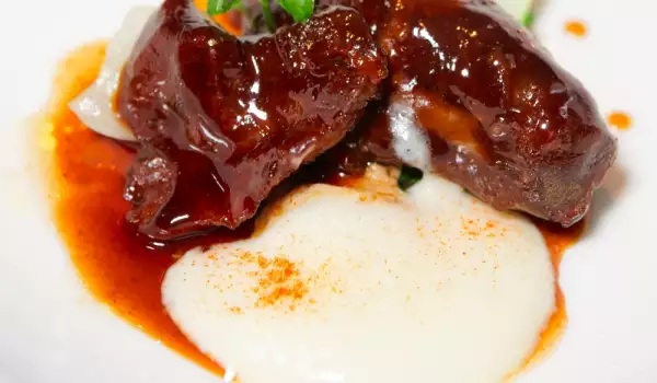 Aligot - French Mashed Potatoes with Demi-Glace