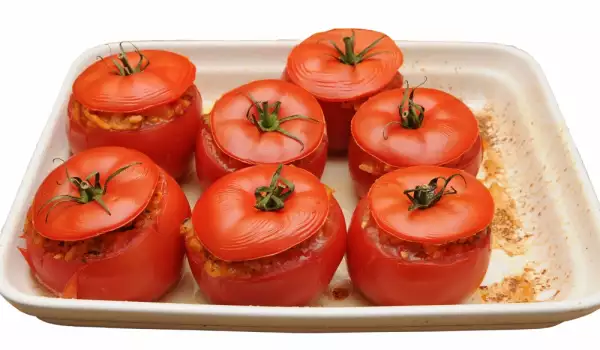Tomatoes Stuffed with Rice and Mushrooms