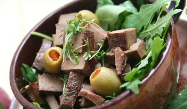 Liver with Onions and Olives