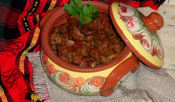 Village-Style Chicken Livers in a Clay Pot