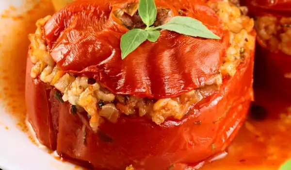 Turkish-Style Stuffed Tomatoes