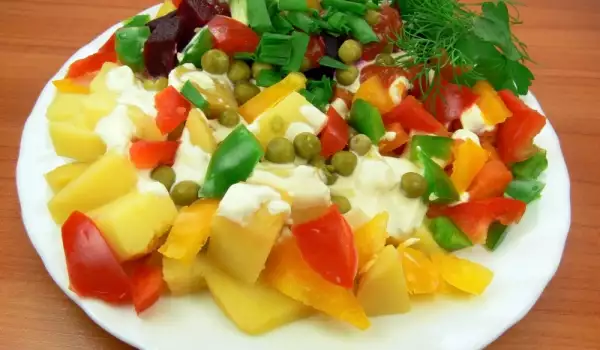 Autumn Salad with Potatoes and Peas