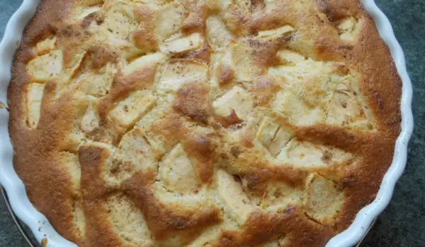 French Apple Cake with Cinnamon