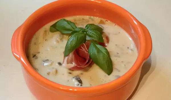 Thick Mushroom Soup with Milk