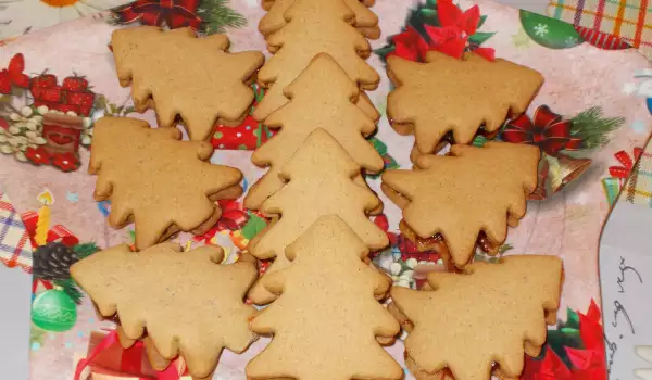 Ginger Christmas Tree Cookies