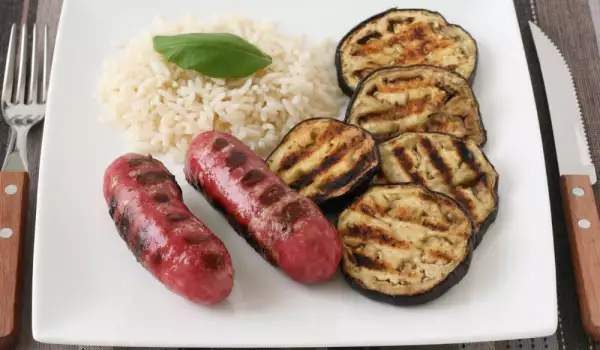Grilled Eggplants with Sausages