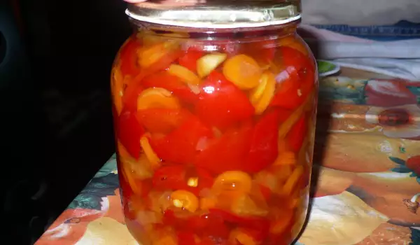 Red Bell Pepper and Carrot Pickle