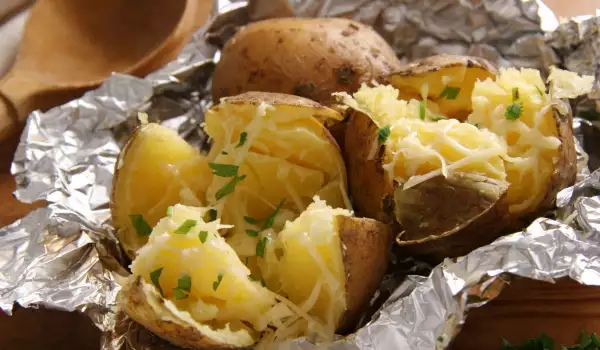 Easy Potatoes in Foil