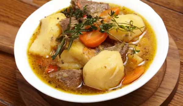 Potato Stew with Beef