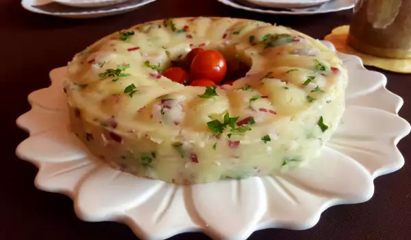 Potato Salad in a Cake Form
