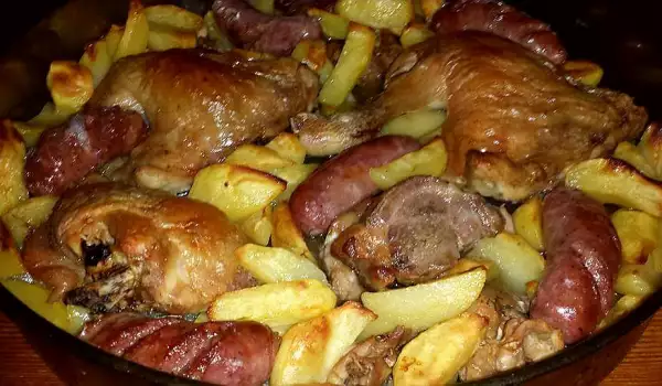 Potatoes with Mixed Meat in the Oven