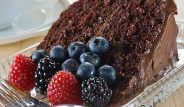 Holiday Chocolate Cake with Liqueur