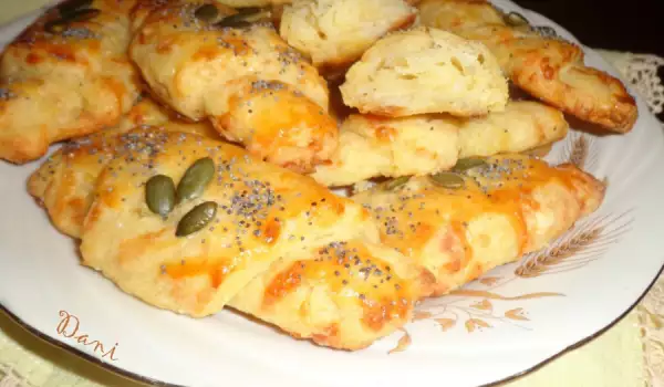 Scones with Potatoes and Cheese