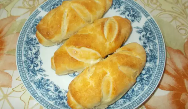 Scones with Egg and Feta Cheese Filling
