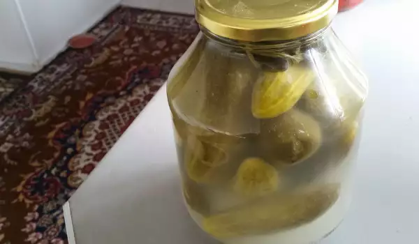 Tasty Pickles without Boiling