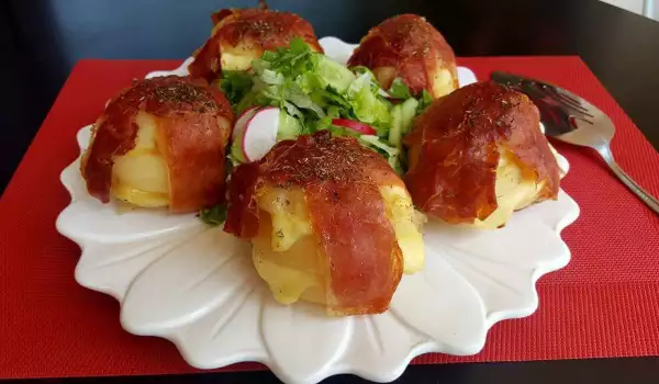 Potatoes with Cheese and Jamon