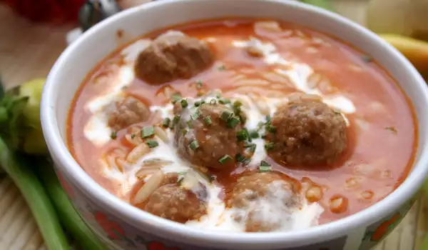 Delicious Stew with Meatballs