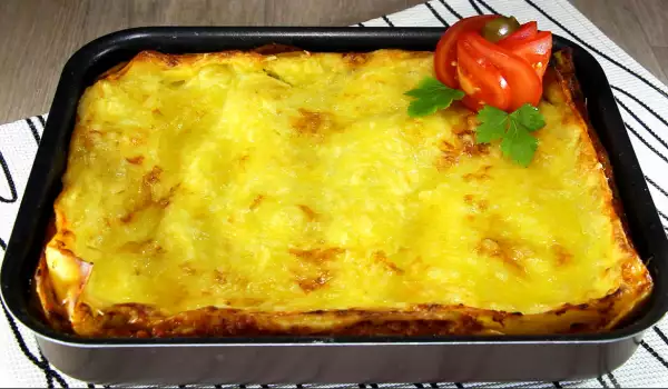 Lasagna with Minced Meat and Béchamel Sauce