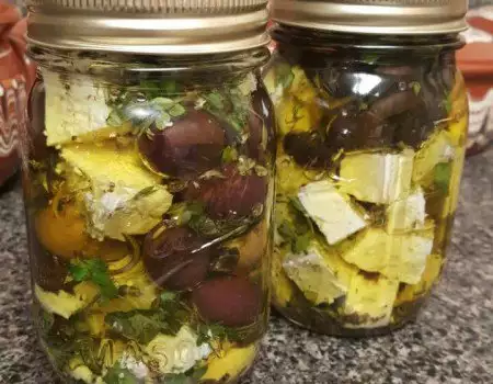 Marinated Feta Cheese with Fresh Spices