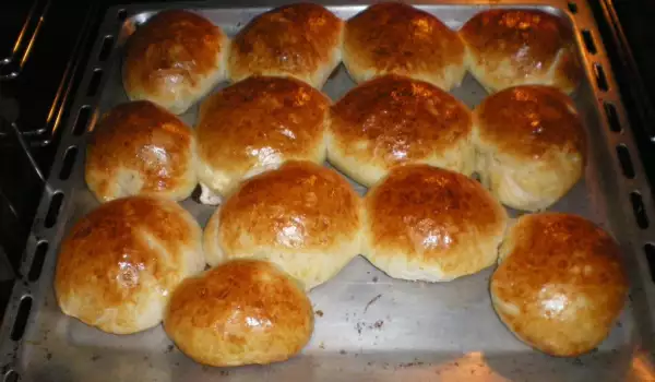 Buns with Ready-Made Dough